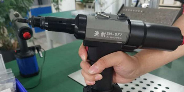 氣動拉鉚螺母槍按下開關不旋轉是什么原因